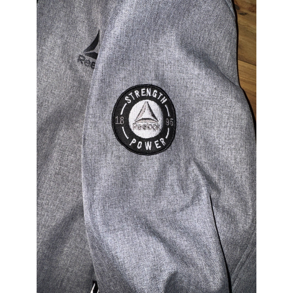 Reebok Men’s XL Hooded Softshell Jacket Gray Fleece Lined Zip Pockets - Picture 9 of 11